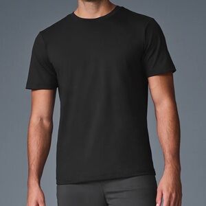 ALO Yoga Men's Conquer Reform Crewneck Short Sleeve